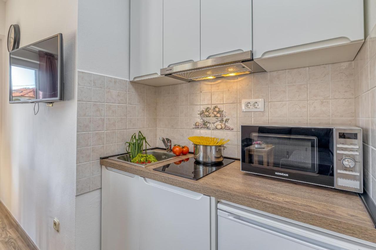 Island Mihaela - Happy Apartman *